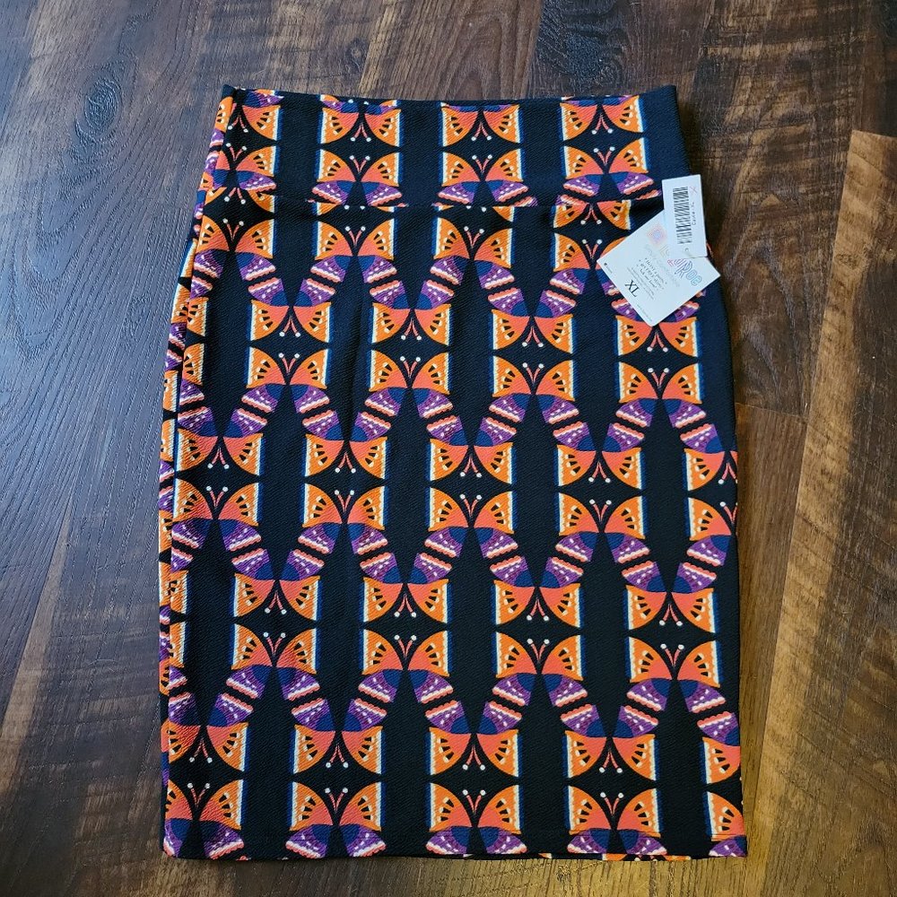 NWT LuLaRoe Cassie Butterfly Skirt
